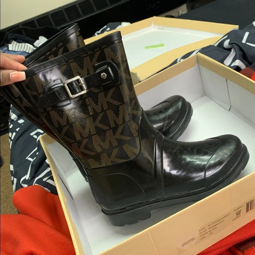 100% authentic!!! MK rain boots.